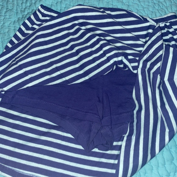 old navy skort - Picture 2 of 3